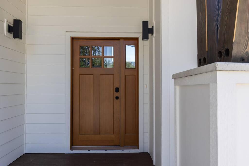 Kelly'S Sunset Lake Retreat Shawnigan Lake Екстер'єр фото
